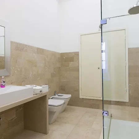 Apartment Downtown Deluxe | Rentexperience