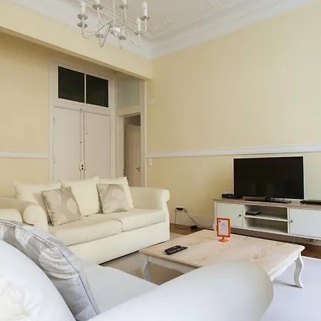 Downtown Deluxe | Rentexperience * Lisbon